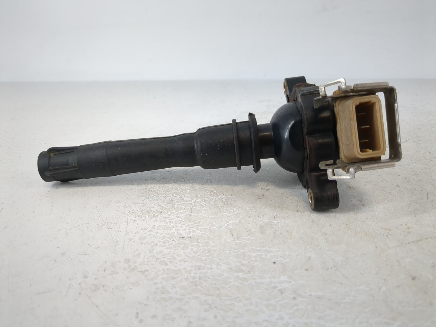 1999-2002 Land Rover Range Rover Ignition Coil Igniter Pack - Oemusedautoparts1.com
