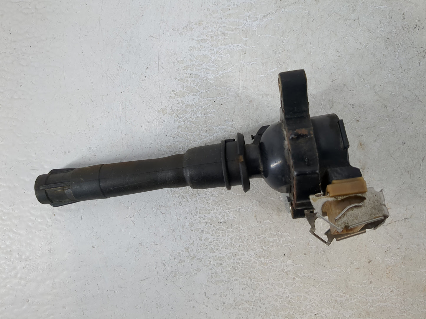 1999-2002 Land Rover Range Rover Ignition Coil Igniter Pack - Oemusedautoparts1.com