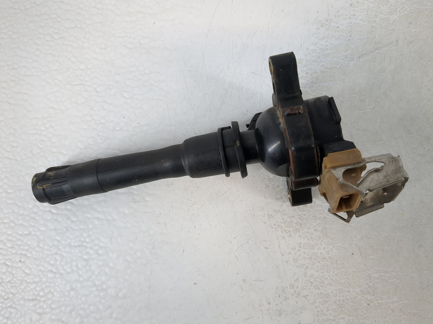 1999-2002 Land Rover Range Rover Ignition Coil Igniter Pack - Oemusedautoparts1.com