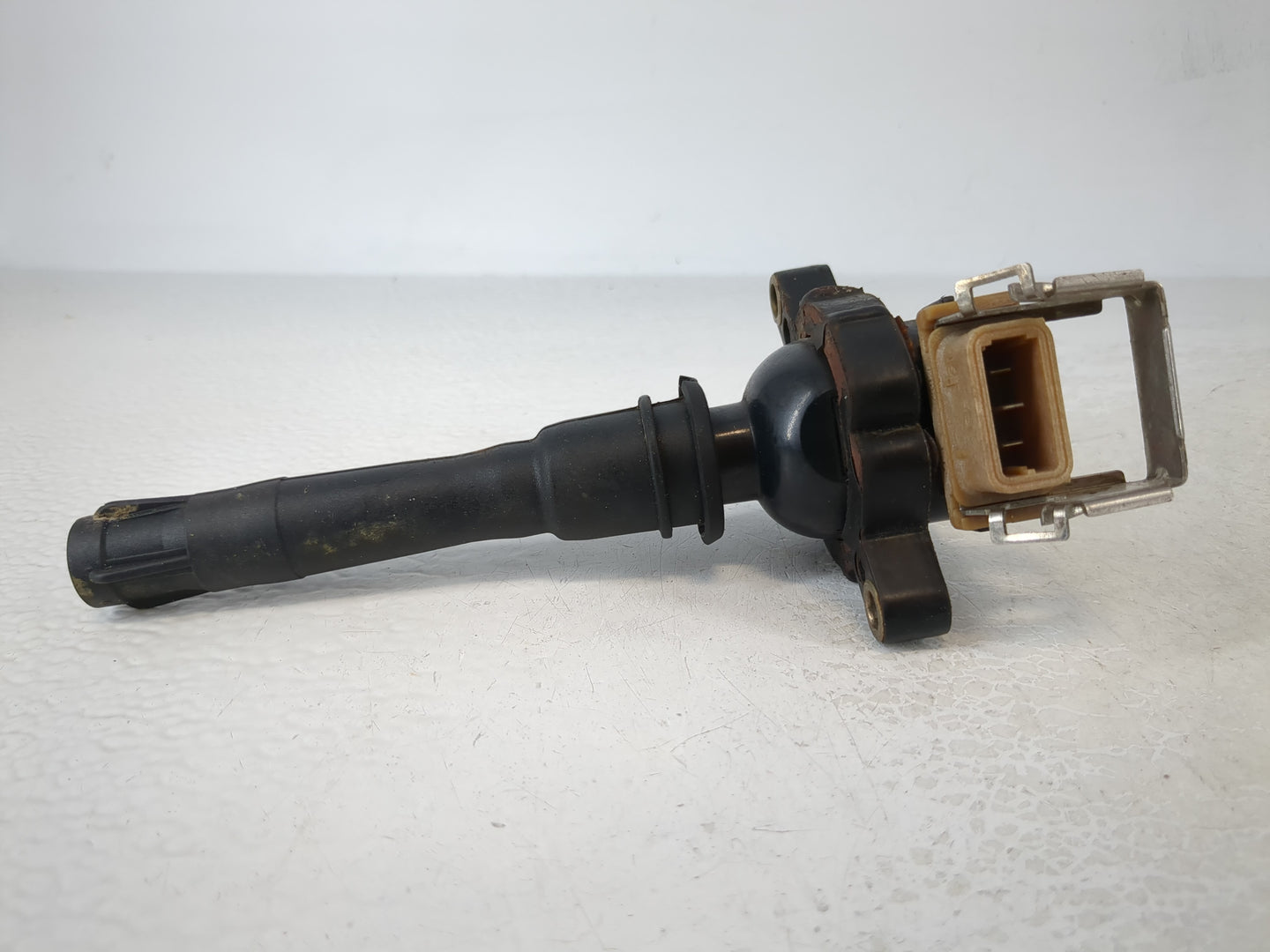 1999-2002 Land Rover Range Rover Ignition Coil Igniter Pack - Oemusedautoparts1.com