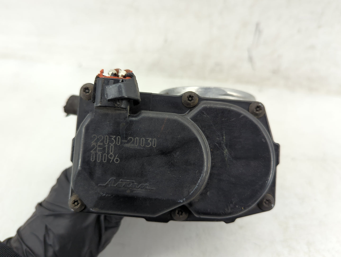 2002-2003 Lexus Es300 Throttle Body P/N:89452-30150 22030-20030 Fits Fits 2002 2003 OEM Used Auto Parts - Oemusedautoparts1.