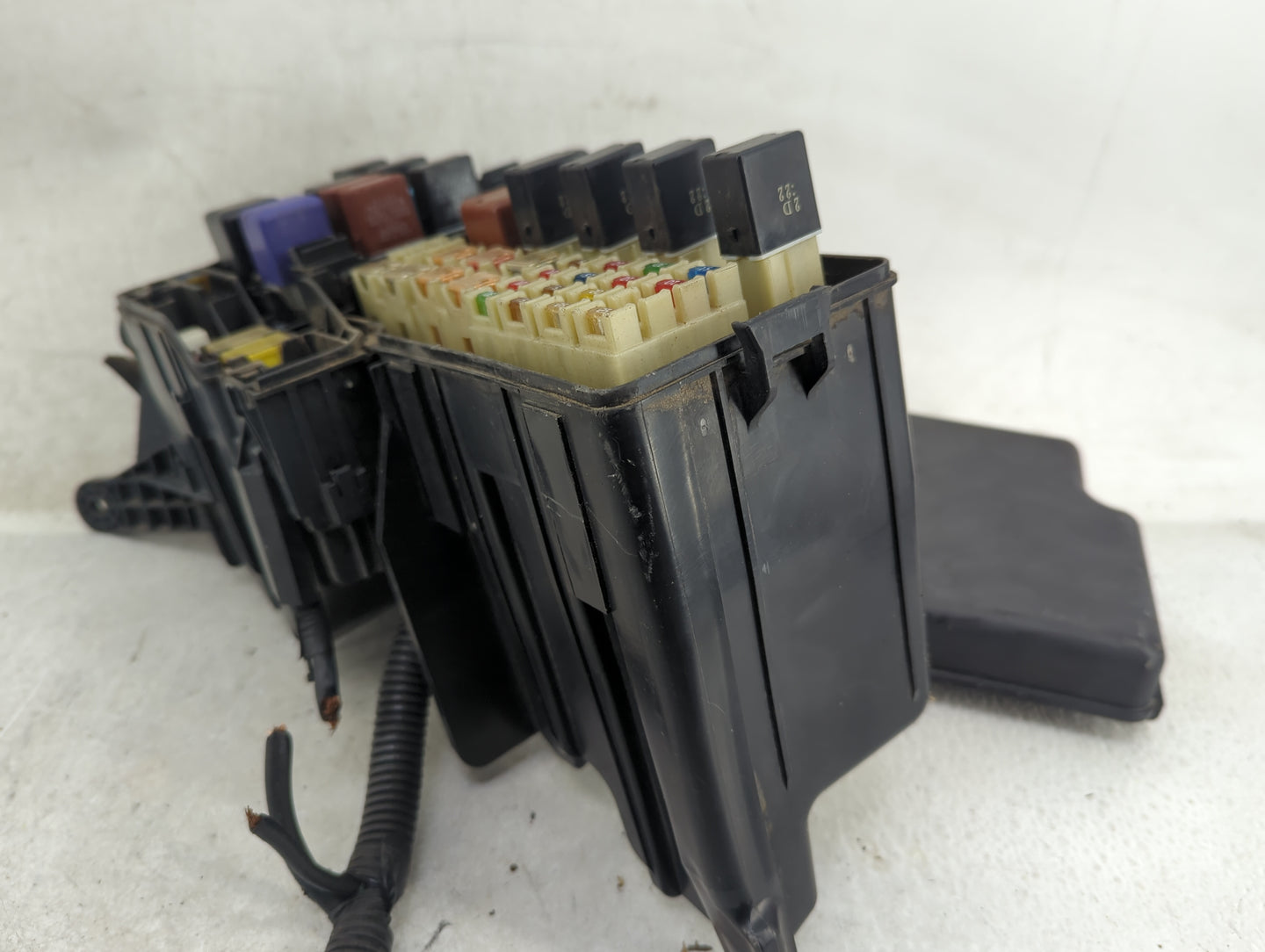 2000-2003 Lexus Es300 Fusebox Fuse Box Panel Relay Module Fits Fits 1999 2000 2001 2002 2003 OEM Used Auto Parts - Oemusedau