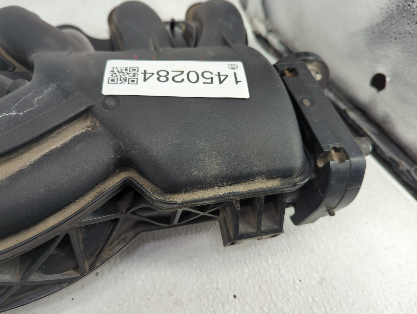 2002-2003 Lexus Es300 Air Intake Manifold P/N:17109-20100 Fits Fits 2002 2003 2004 2005 2006 OEM Used Auto Parts - Oemusedau