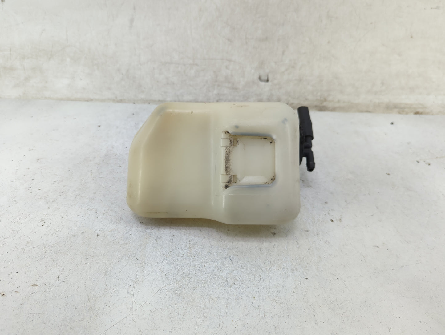 2002-2003 Lexus Es300 Radiator Coolant Overflow Expansion Tank Bottle 1466987 - Oemusedautoparts1.com