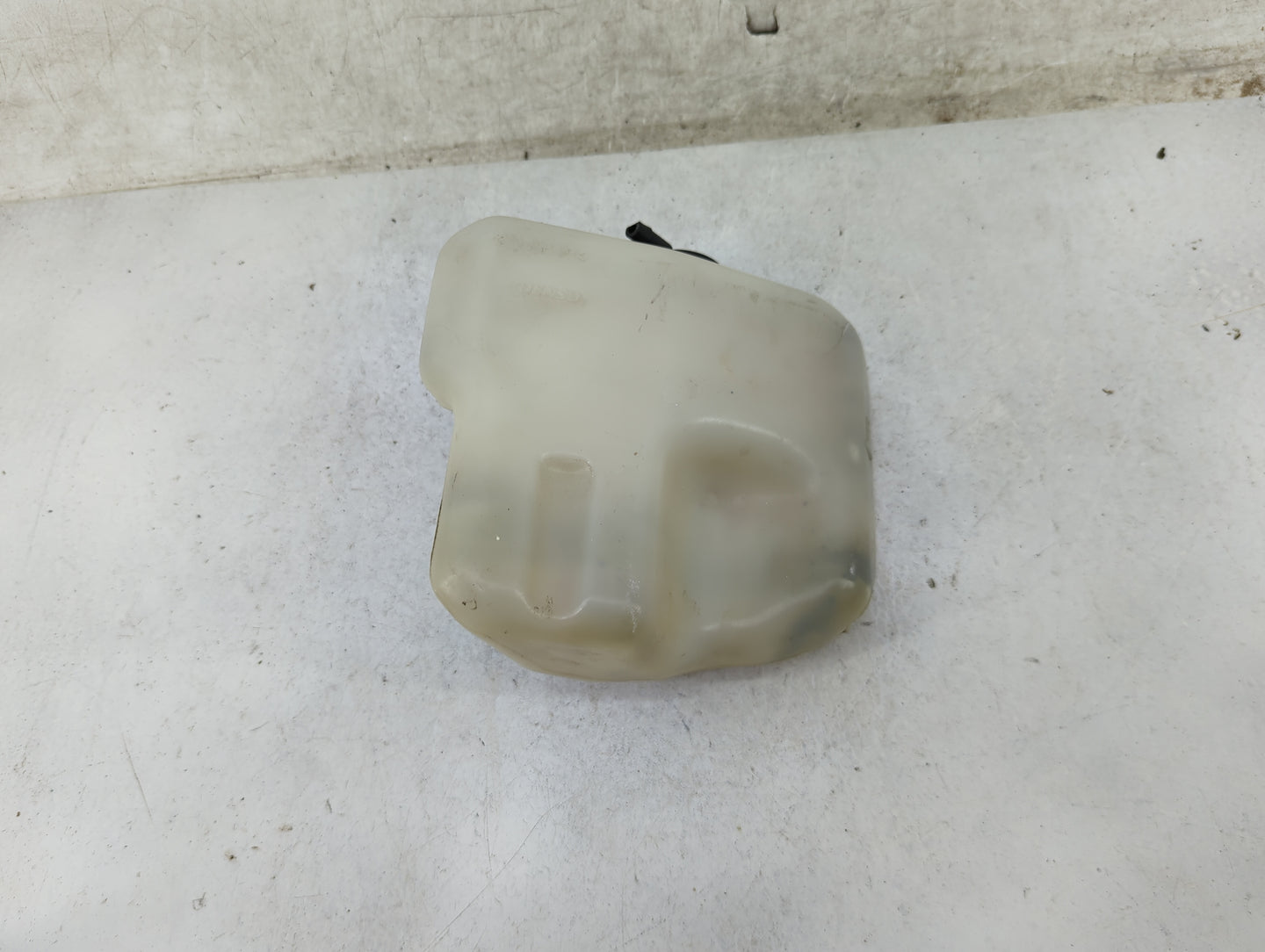 2002-2003 Lexus Es300 Radiator Coolant Overflow Expansion Tank Bottle 1466987 - Oemusedautoparts1.com