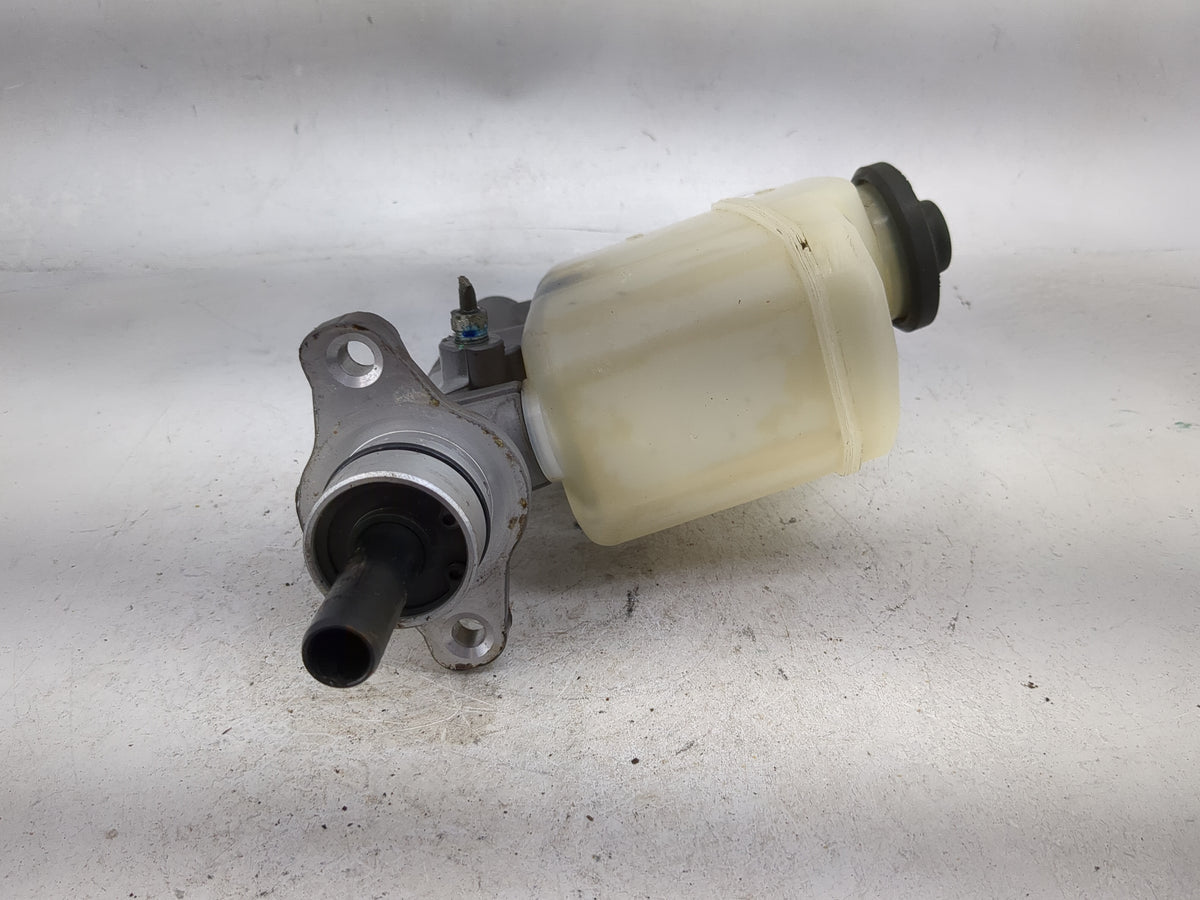2002-2003 Lexus Es300 Brake Master Cylinder - Oemusedautoparts1.com