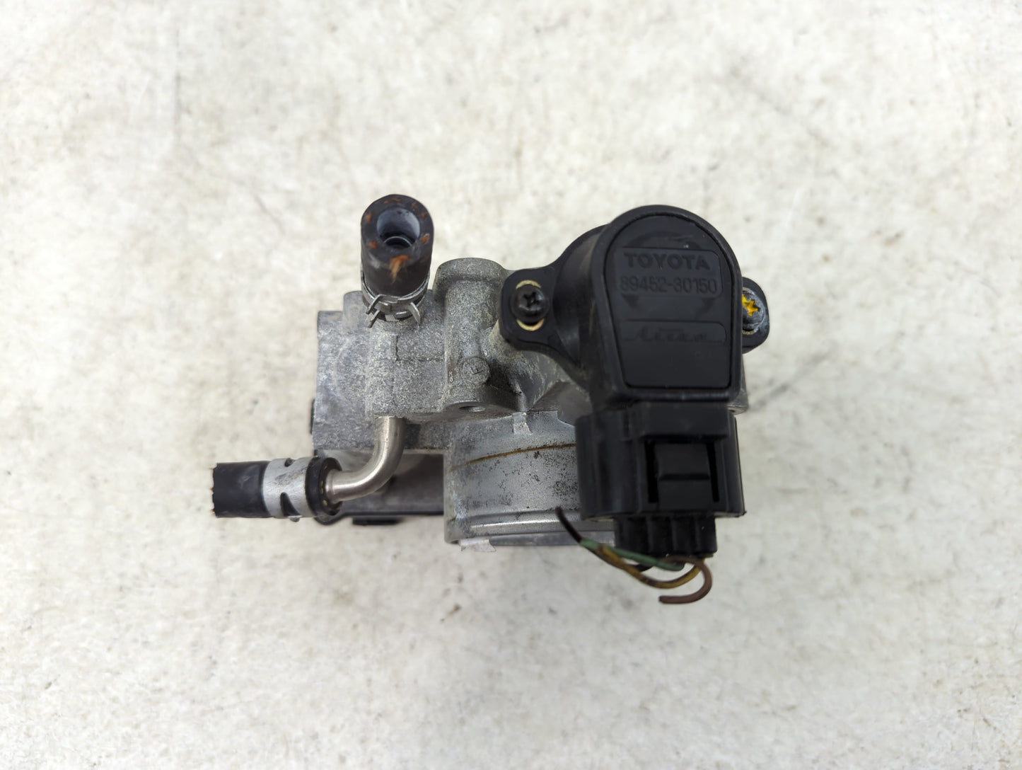 2002-2003 Lexus Es300 Throttle Body P/N:00632 1J22, 22030-20030 Fits Fits 2002 2003 OEM Used Auto Parts - Oemusedautoparts1.