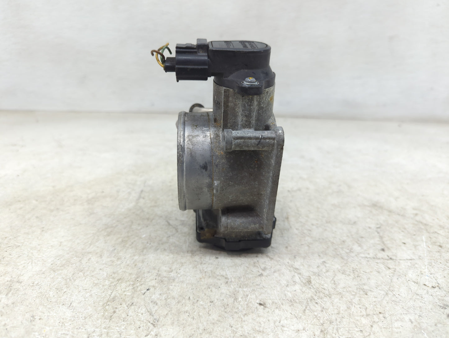 2002-2003 Lexus Es300 Throttle Body P/N:00632 1J22, 22030-20030 Fits Fits 2002 2003 OEM Used Auto Parts - Oemusedautoparts1.