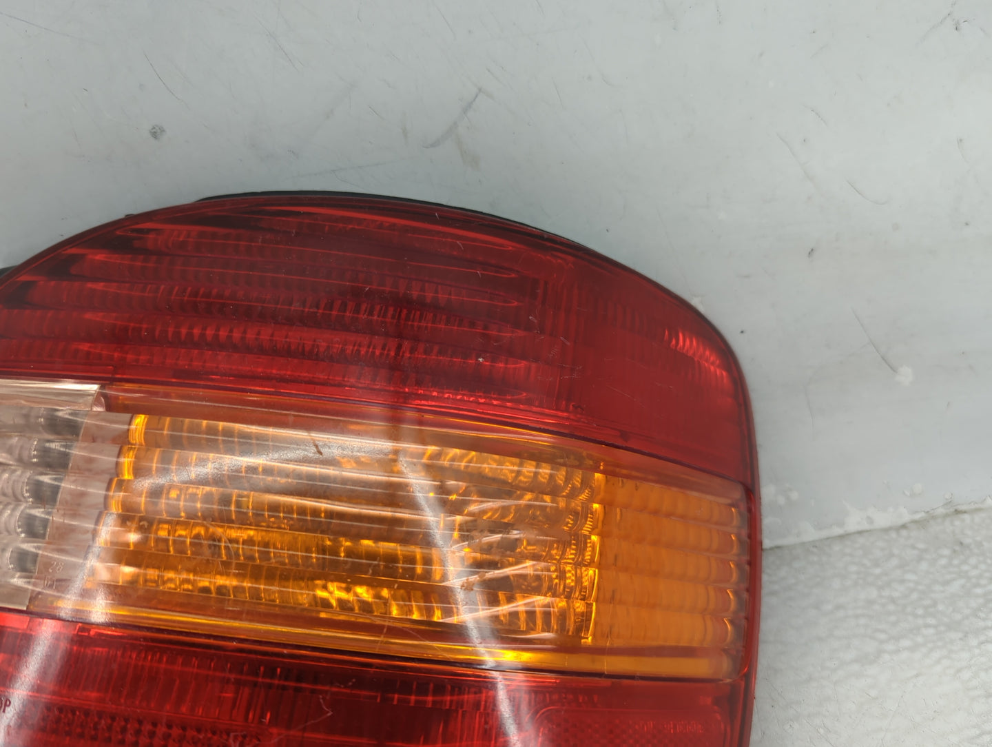 1998-2005 Lexus Gs300 Tail Light Assembly Driver Left OEM Fits Fits 1998 1999 2000 2001 2002 2003 2004 2005 OEM Used Auto Pa