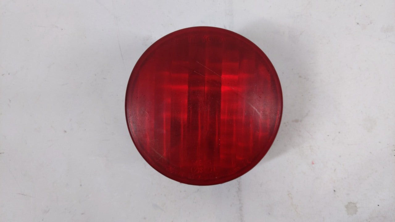 2001-2005 Lexus Is300 Tail Light Assembly Passenger Right OEM Fits Fits 2001 2002 2003 2004 2005 OEM Used Auto Parts - Oemus