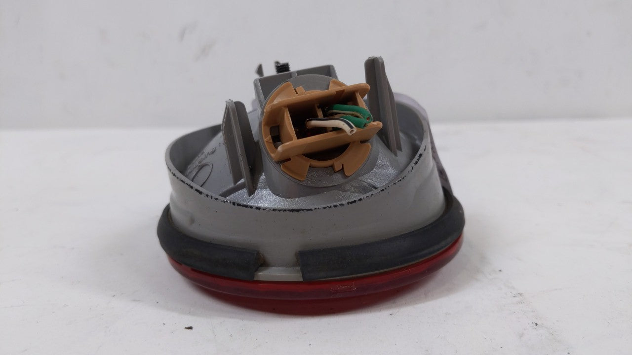 2001-2005 Lexus Is300 Tail Light Assembly Passenger Right OEM Fits Fits 2001 2002 2003 2004 2005 OEM Used Auto Parts - Oemus