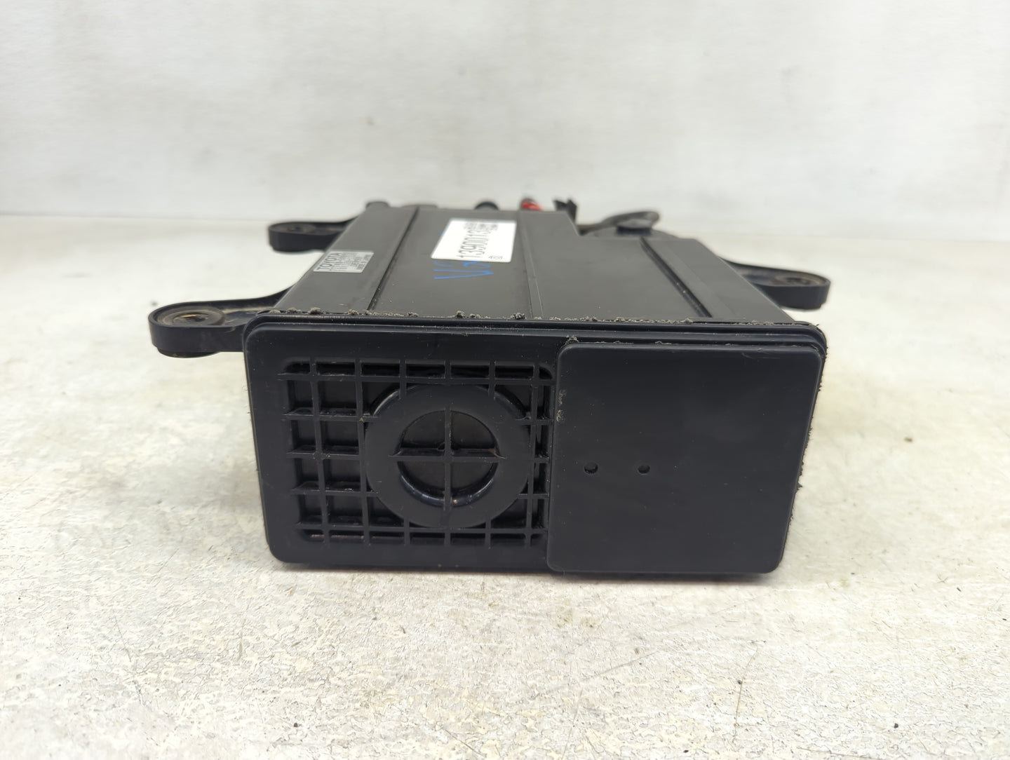 2002 Lexus Ls430 Fuel Vapor Charcoal Canister - Oemusedautoparts1.com
