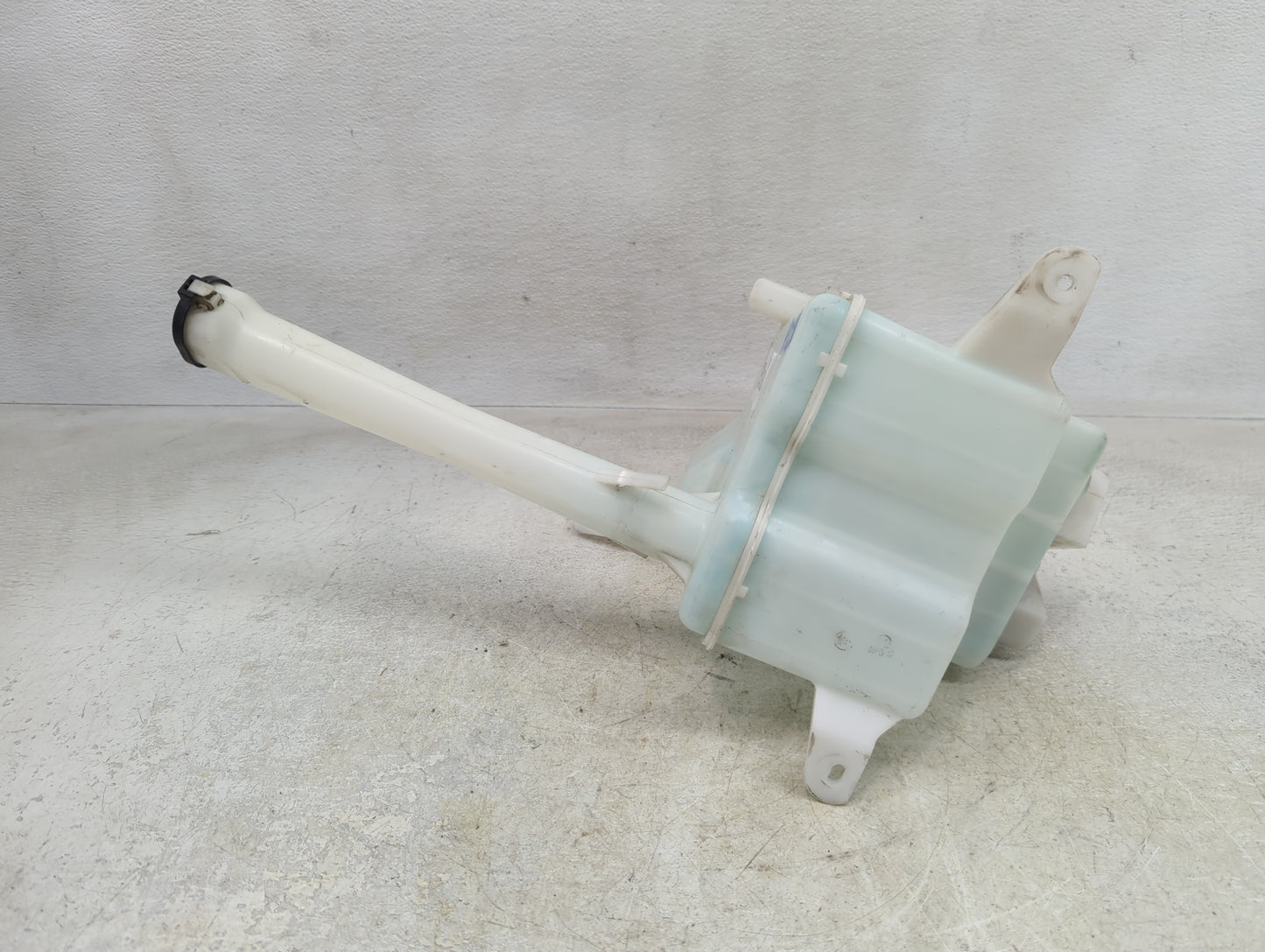 2001-2006 Lexus Ls430 Windshield Washer Fluid Reservoir Bottle Oem - Oemusedautoparts1.com