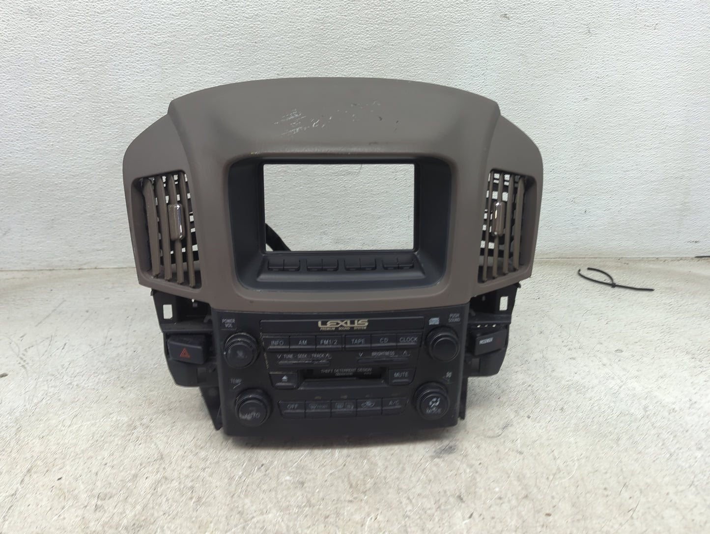 1999-2003 Lexus Rx300 Radio AM FM Cd Player Receiver Replacement P/N:86120-48050 AN1530-L710D12 Fits Fits 1999 2000 2001 200