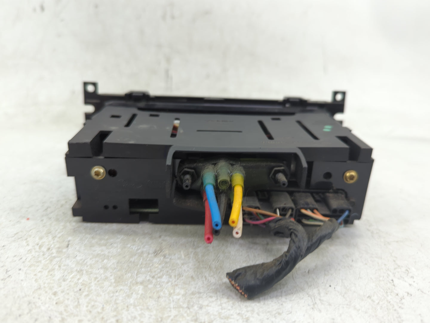 2002 Lincoln Continental Climate Control Module Temperature AC/Heater Replacement P/N:1F3H-19C933-AA Fits OEM Used Auto Part