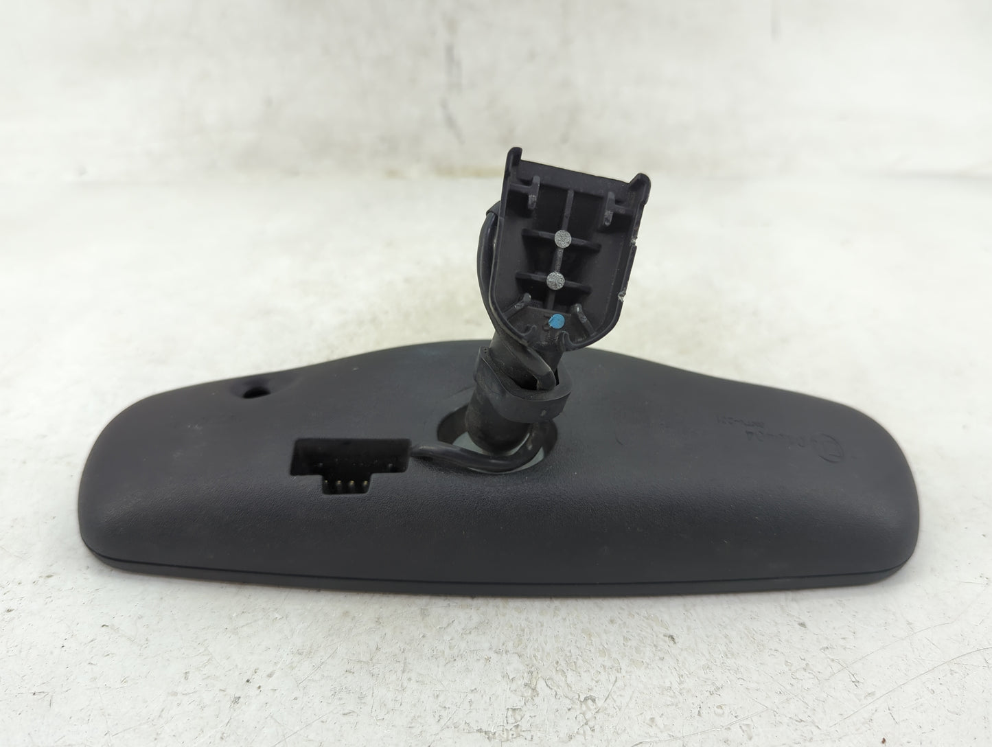 2002 Lincoln Continental Interior Rear View Mirror Replacement OEM P/N:E13010404 Fits OEM Used Auto Parts - Oemusedautoparts