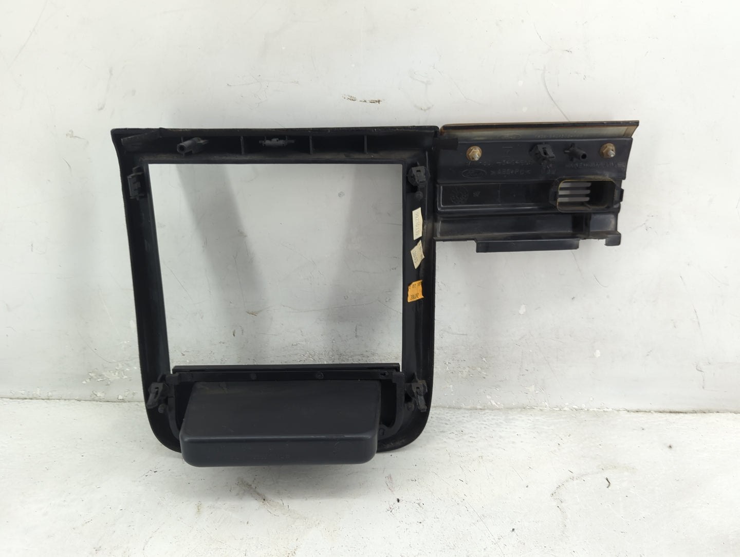 2002 Lincoln Continental Information Radio Display Screen Bezel Vents - Oemusedautoparts1.com