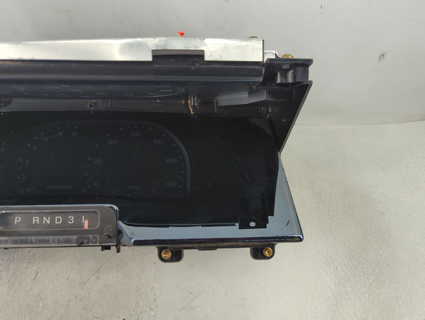 2002 Lincoln Continental Instrument Cluster Speedometer Gauges Fits OEM Used Auto Parts - Oemusedautoparts1.com