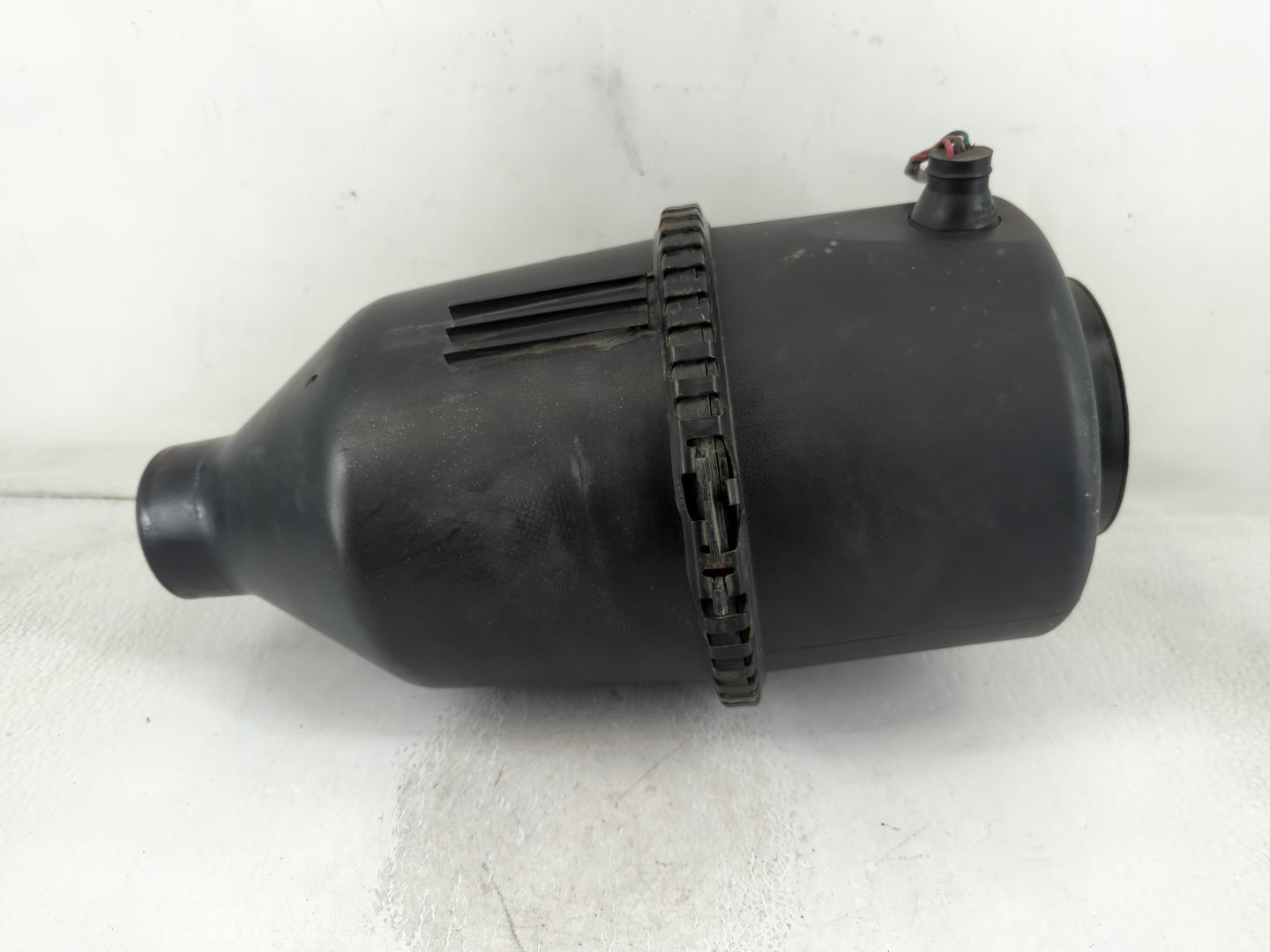 2002 Lincoln Continental Air Cleaner Intake-duct Hose Tube - Oemusedautoparts1.com