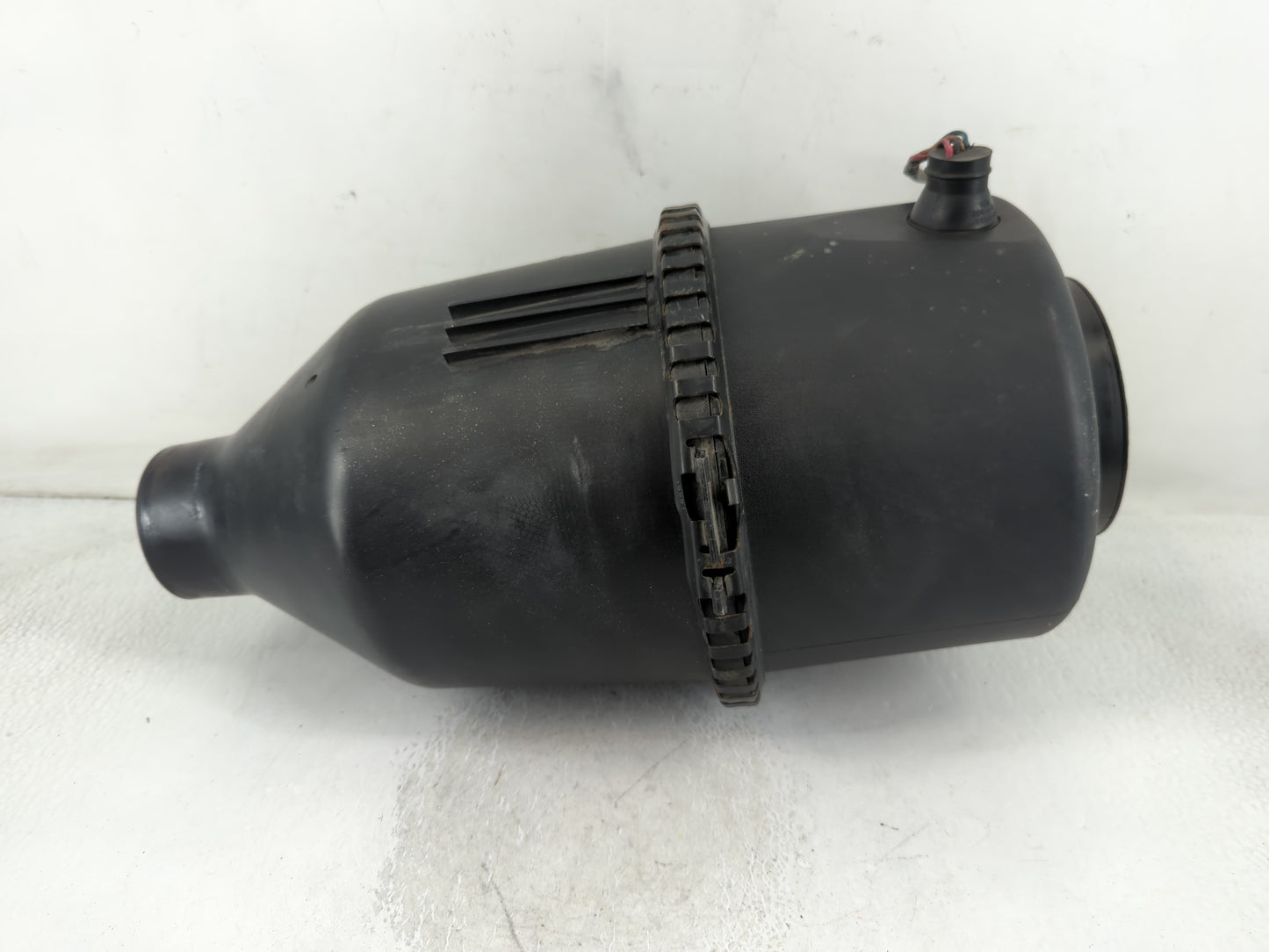 2002 Lincoln Continental Air Cleaner Intake-duct Hose Tube - Oemusedautoparts1.com