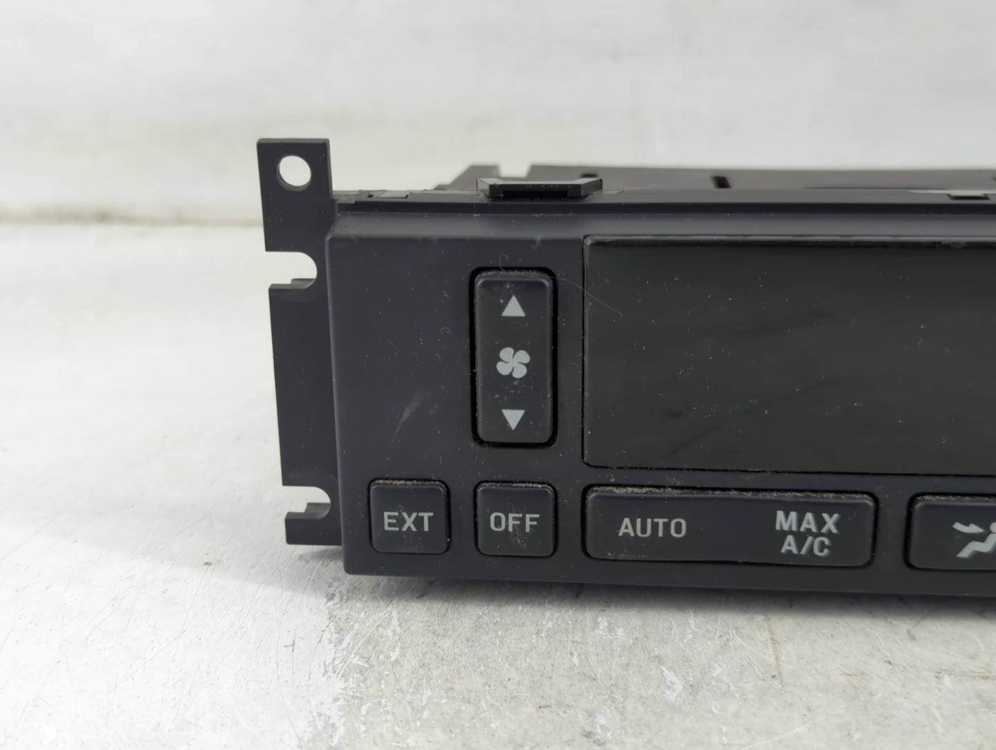 2002 Lincoln Continental Climate Control Module Temperature AC/Heater Replacement P/N:19 11889-06000 119022 Fits OEM Used Au