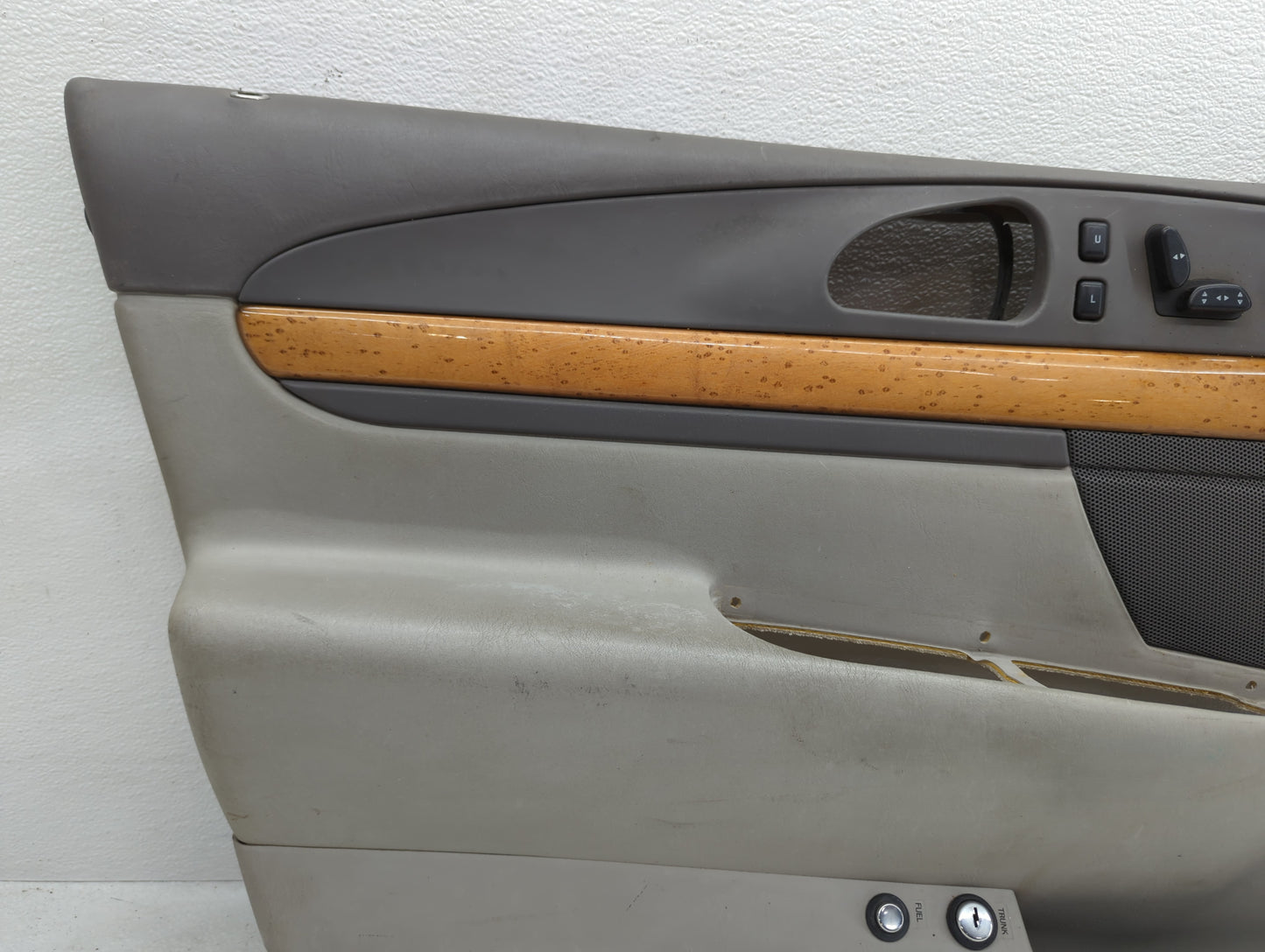2002 Lincoln Continental Front Left Driver Interior Door Panel Trim - Oemusedautoparts1.com