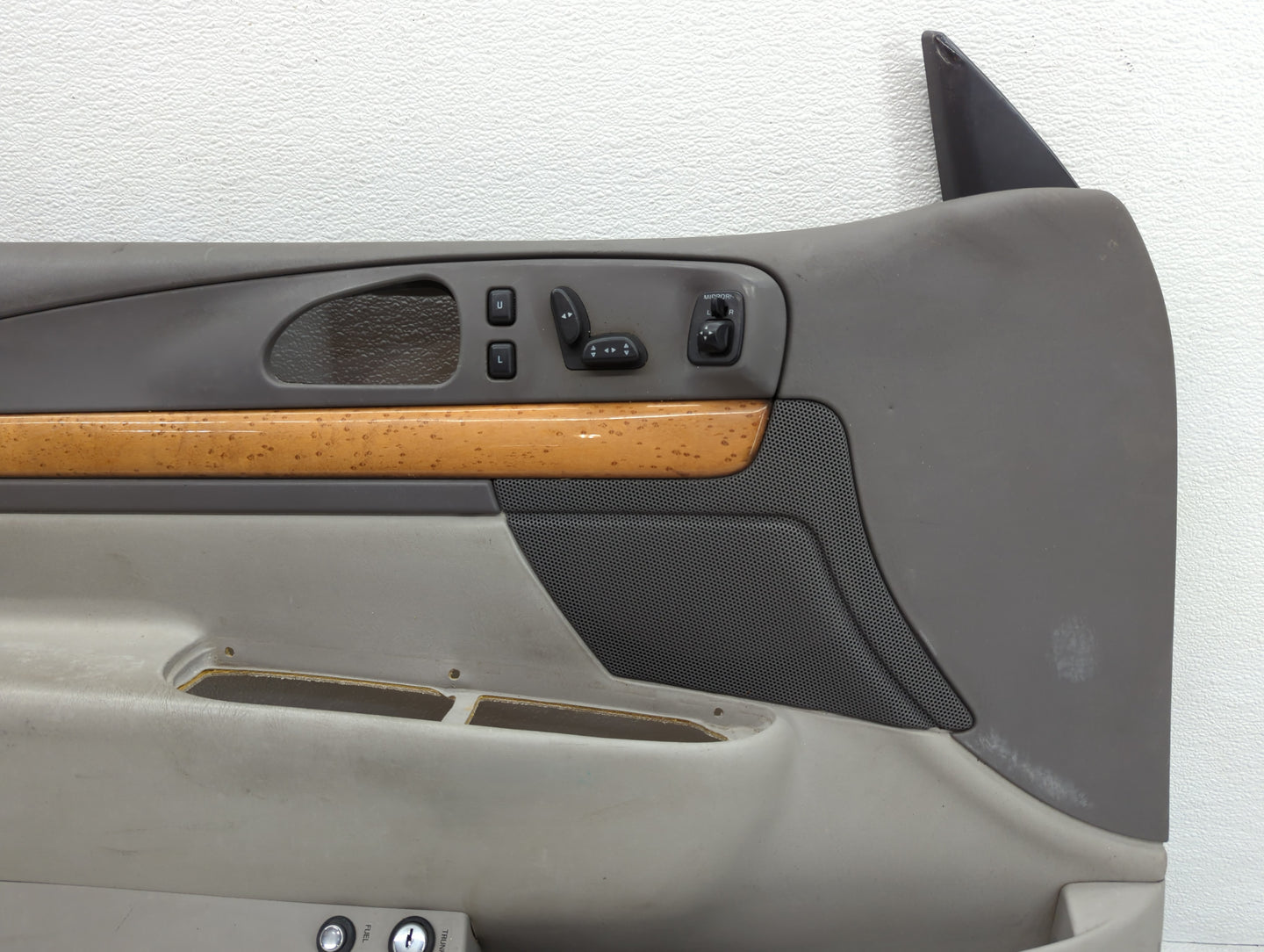 2002 Lincoln Continental Front Left Driver Interior Door Panel Trim - Oemusedautoparts1.com
