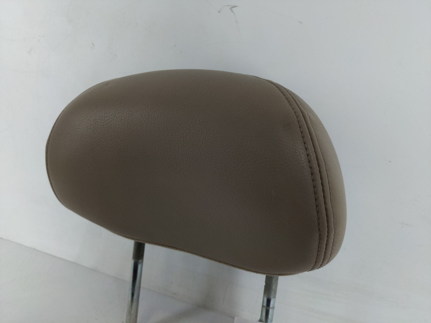 2002 Lincoln Ls Headrest Head Rest Rear Seat Fits OEM Used Auto Parts - Oemusedautoparts1.com
