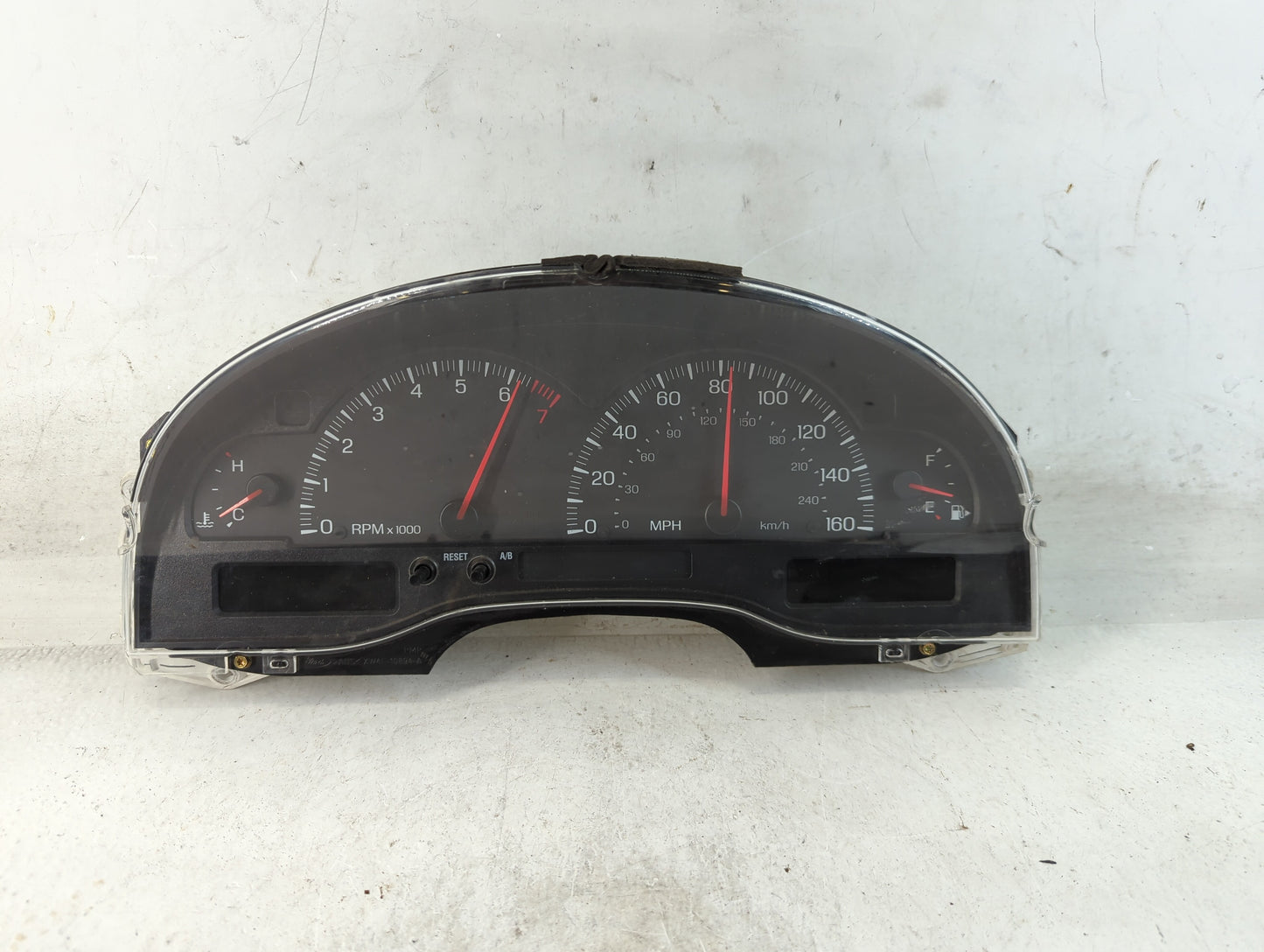 2002 Lincoln Ls Instrument Cluster Speedometer Gauges Fits OEM Used Auto Parts - Oemusedautoparts1.com
