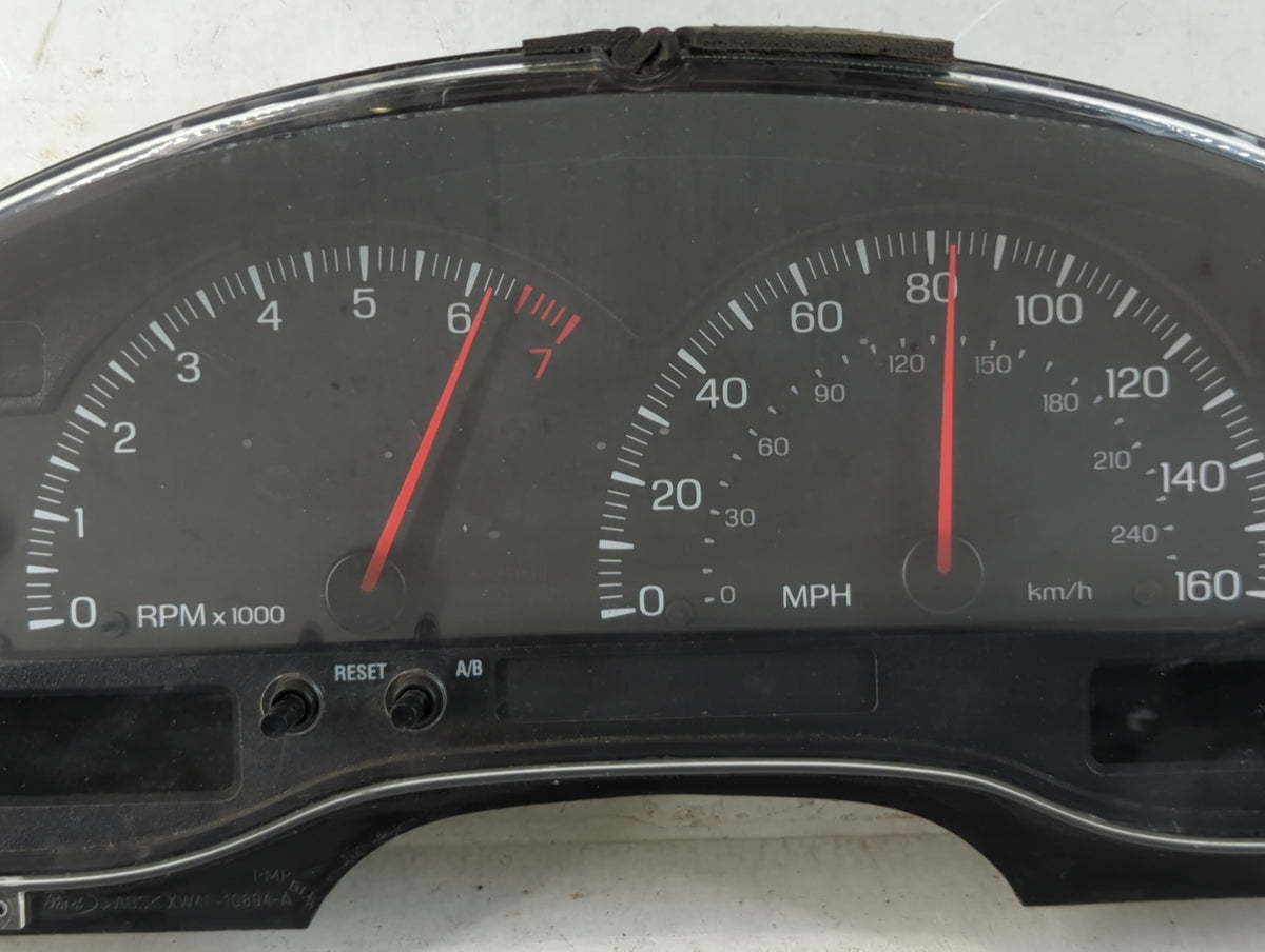 2001-2002 Lincoln Ls Instrument Cluster Speedometer Gauges Miles:110K Fits Fits 2000 2001 2002 OEM Used Auto Parts - Oemused