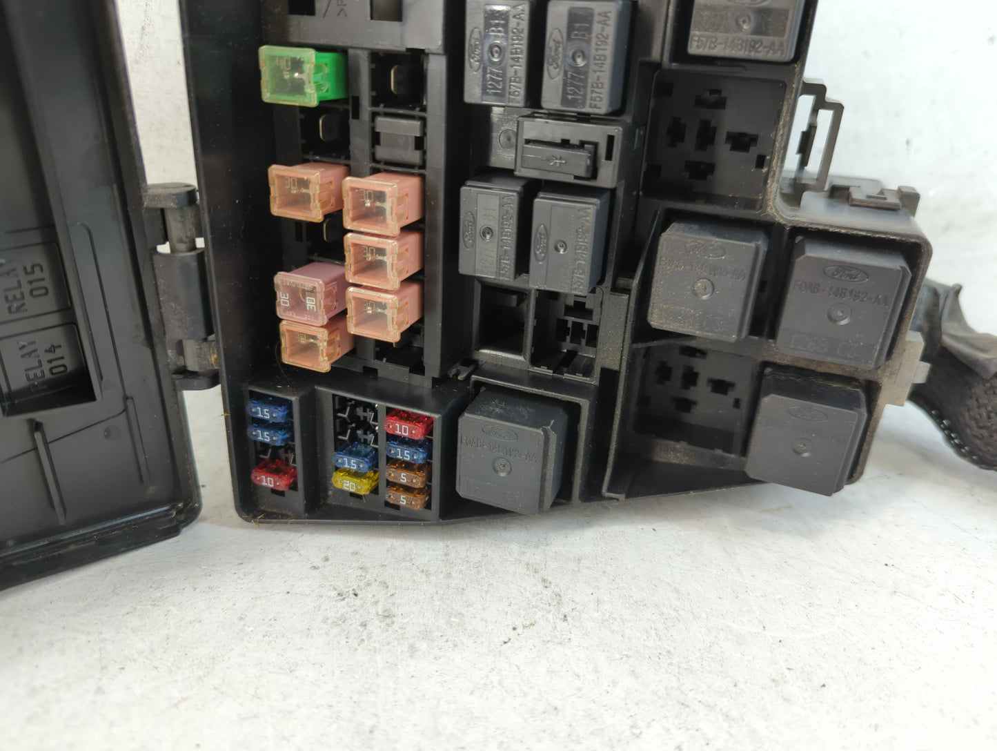 2002 Lincoln Ls Fusebox Fuse Box Panel Relay Module P/N:7154-3150 Fits OEM Used Auto Parts - Oemusedautoparts1.com