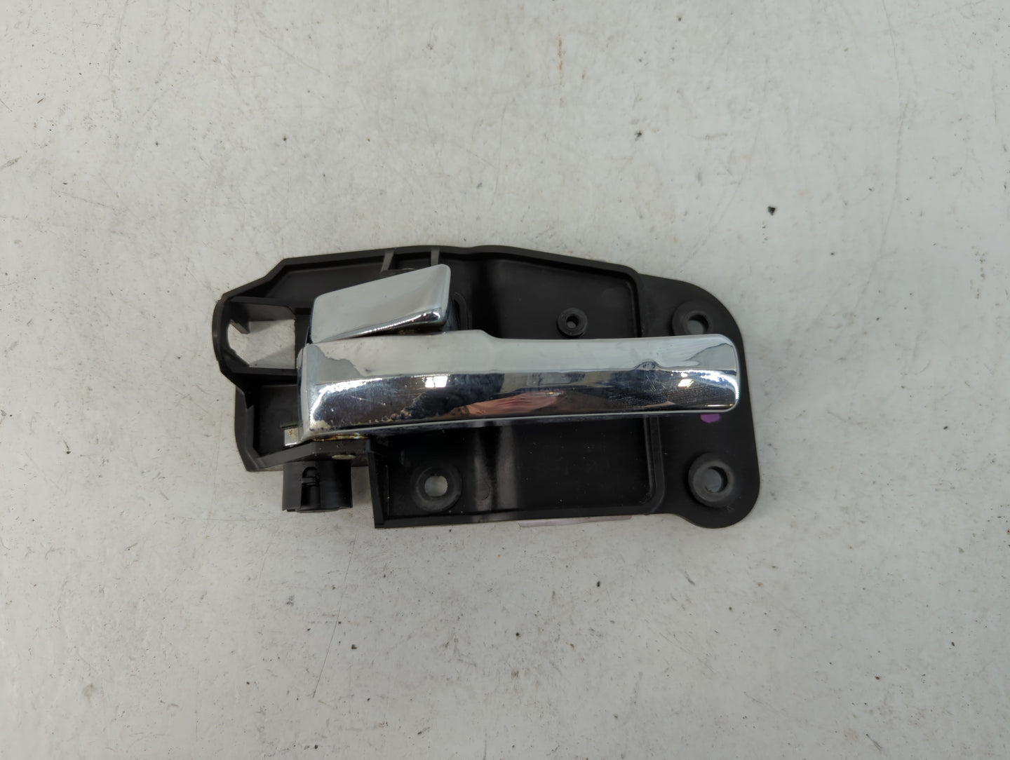 2002 Lincoln Ls Drivers Side Inside Front Door Handle Oem - Oemusedautoparts1.com