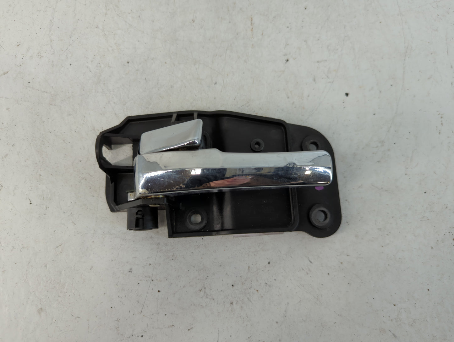 2002 Lincoln Ls Drivers Side Inside Front Door Handle Oem - Oemusedautoparts1.com
