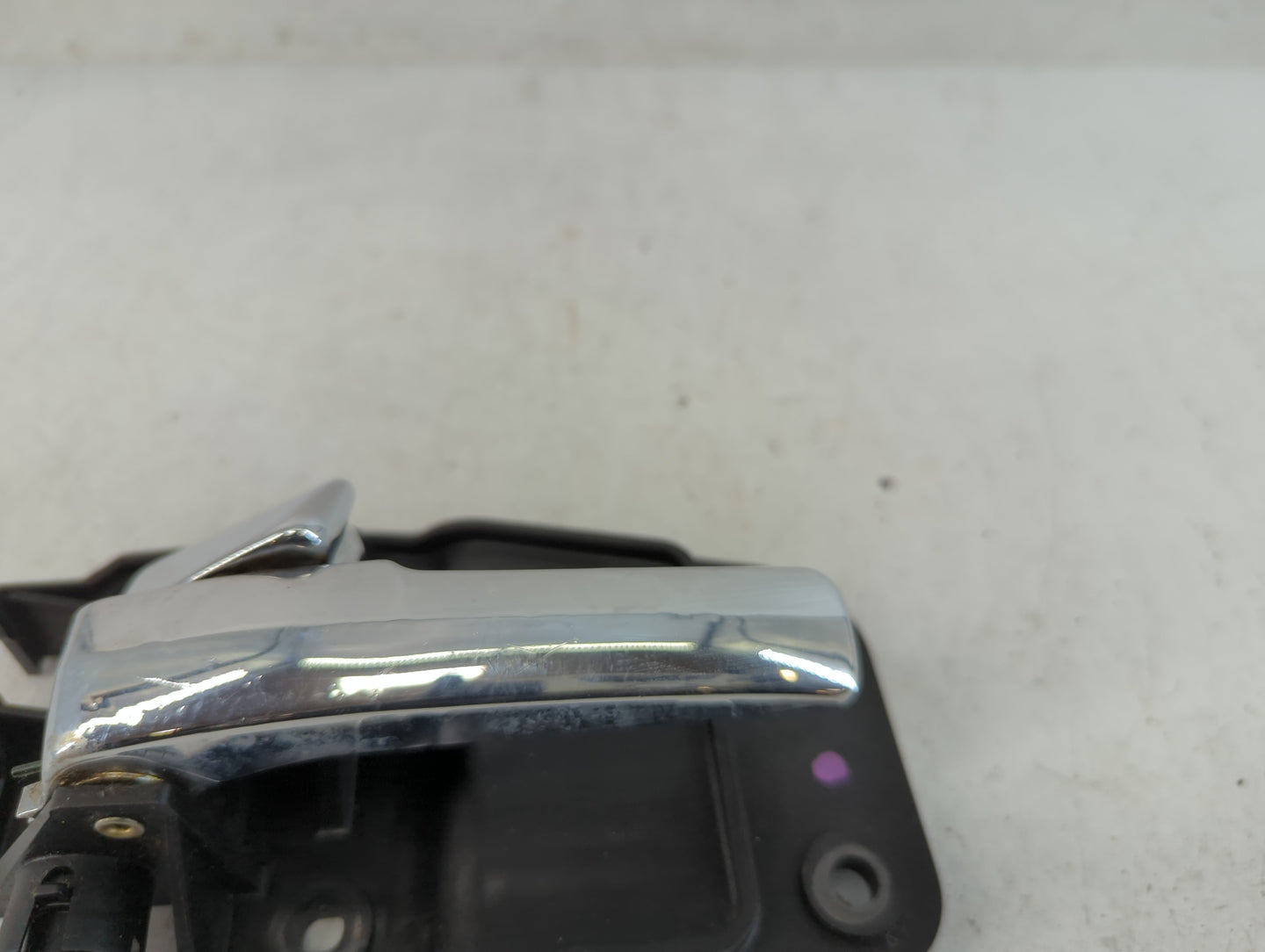 2002 Lincoln Ls Drivers Side Inside Front Door Handle Oem - Oemusedautoparts1.com