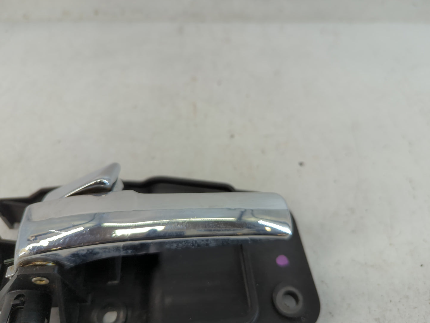2002 Lincoln Ls Drivers Side Inside Front Door Handle Oem - Oemusedautoparts1.com