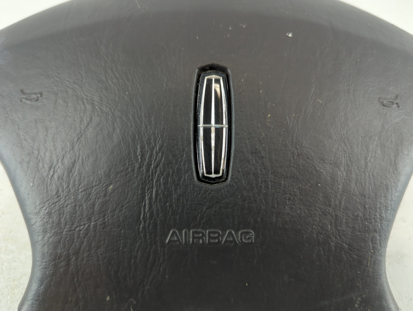 2002 Lincoln Ls Air Bag Driver Left Steering Wheel Mounted P/N:2APP072P30039 Fits OEM Used Auto Parts - Oemusedautoparts1.co