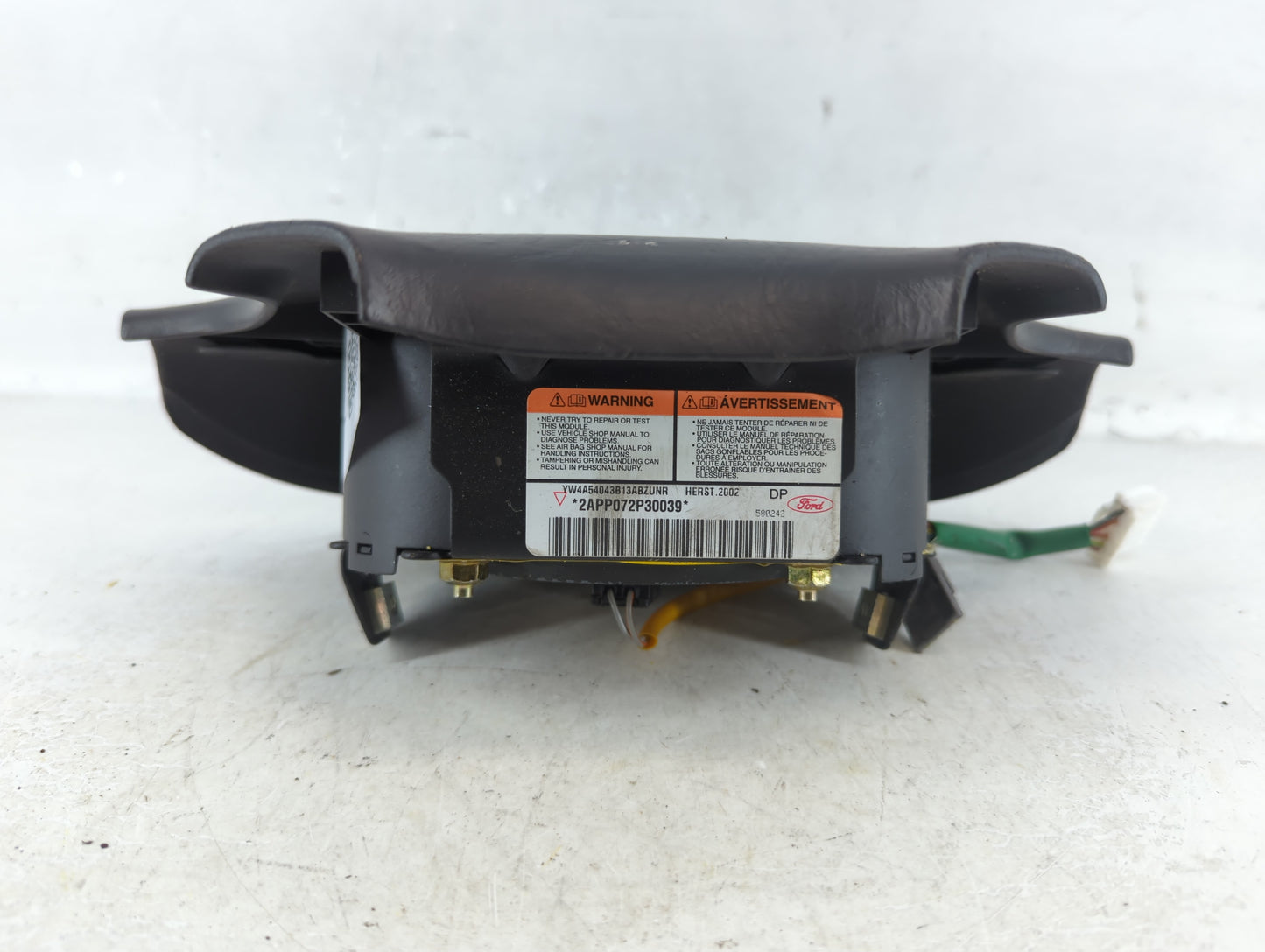 2002 Lincoln Ls Air Bag Driver Left Steering Wheel Mounted P/N:2APP072P30039 Fits OEM Used Auto Parts - Oemusedautoparts1.co