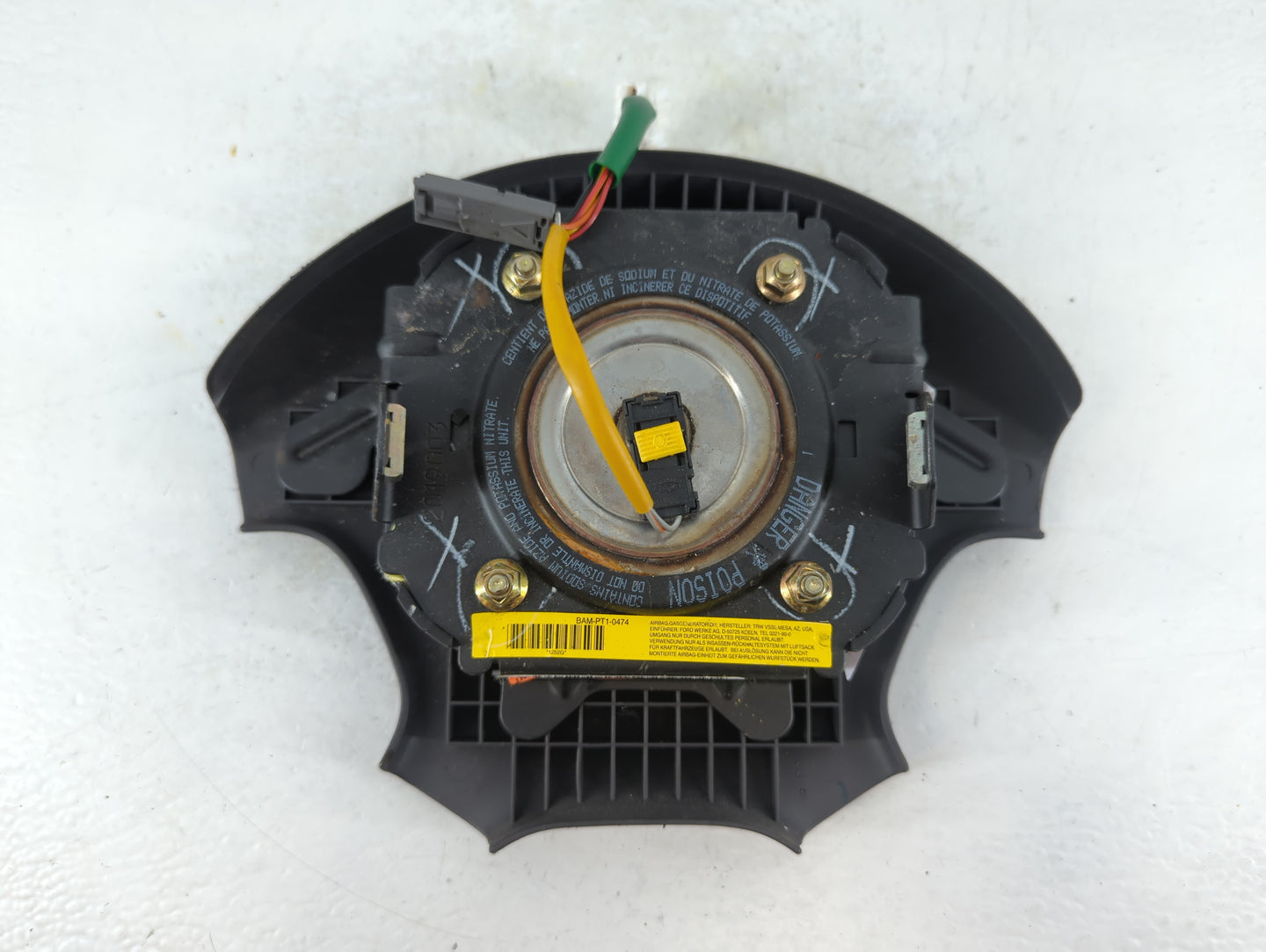 2002 Lincoln Ls Air Bag Driver Left Steering Wheel Mounted P/N:2APP072P30039 Fits OEM Used Auto Parts - Oemusedautoparts1.co