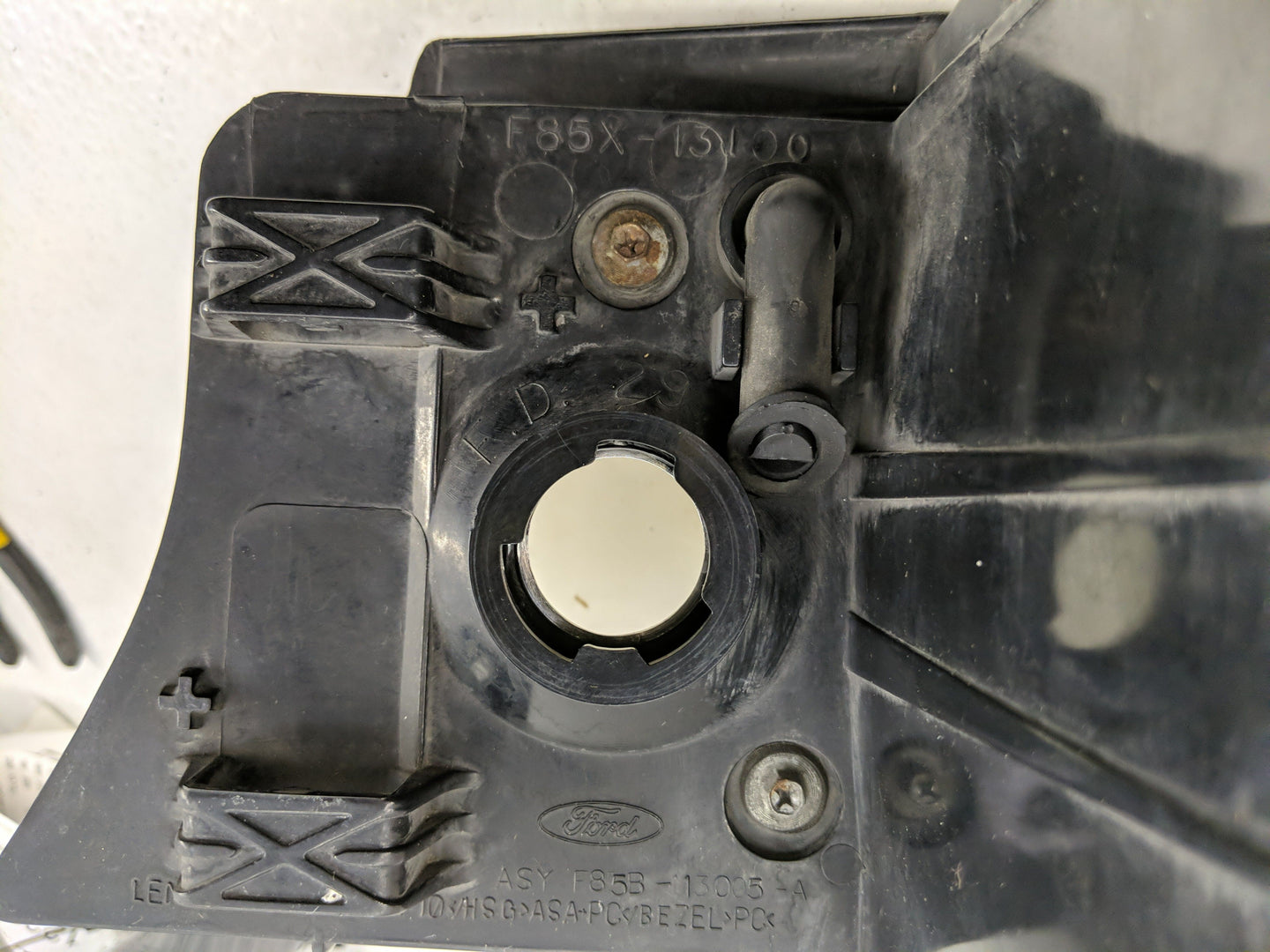1998 Lincoln Navigator Passenger Right Oem Head Light Headlight Lamp - Oemusedautoparts1.com