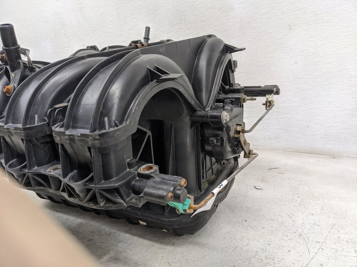 2001-2002 Lincoln Navigator Air Intake Manifold P/N:3L3E-9G730-EA Fits Fits 2001 2002 OEM Used Auto Parts - Oemusedautoparts