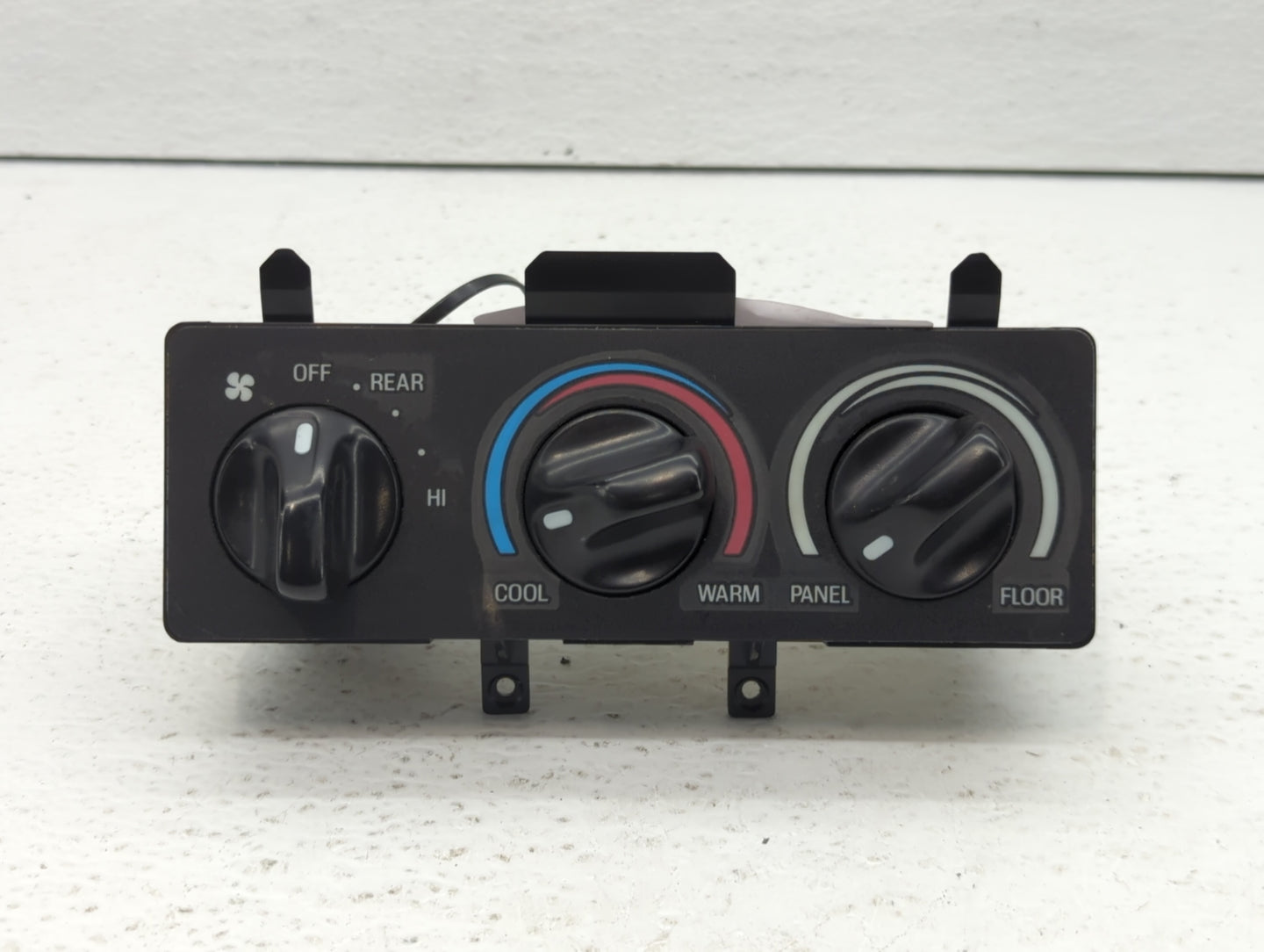 2002 Lincoln Navigator Climate Control Module Temperature AC/Heater Replacement P/N:XL1H19E764AA Fits OEM Used Auto Parts - 