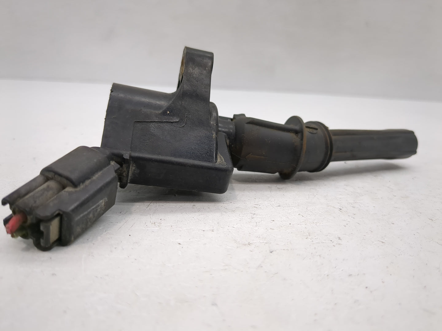 2001-2011 Lincoln Town Car Ignition Coil Igniter Pack - Oemusedautoparts1.com