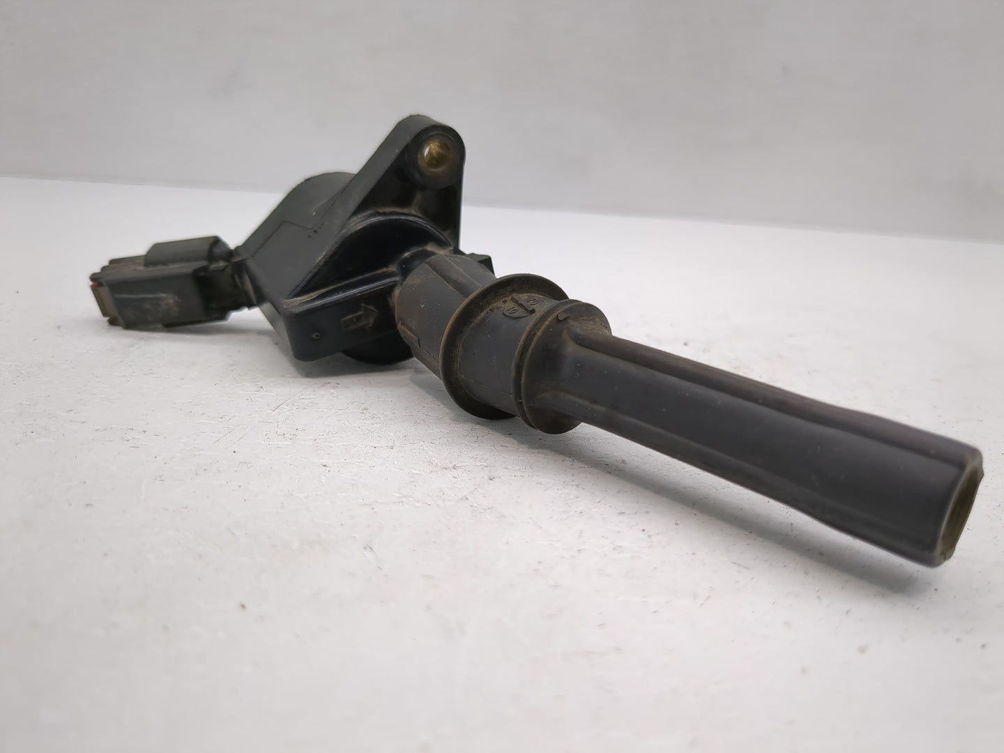 2001-2011 Lincoln Town Car Ignition Coil Igniter Pack - Oemusedautoparts1.com