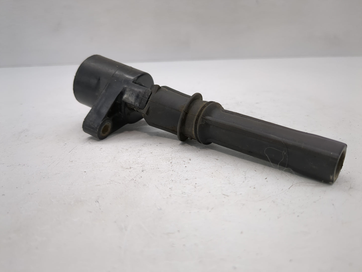 2001-2011 Lincoln Town Car Ignition Coil Igniter Pack - Oemusedautoparts1.com