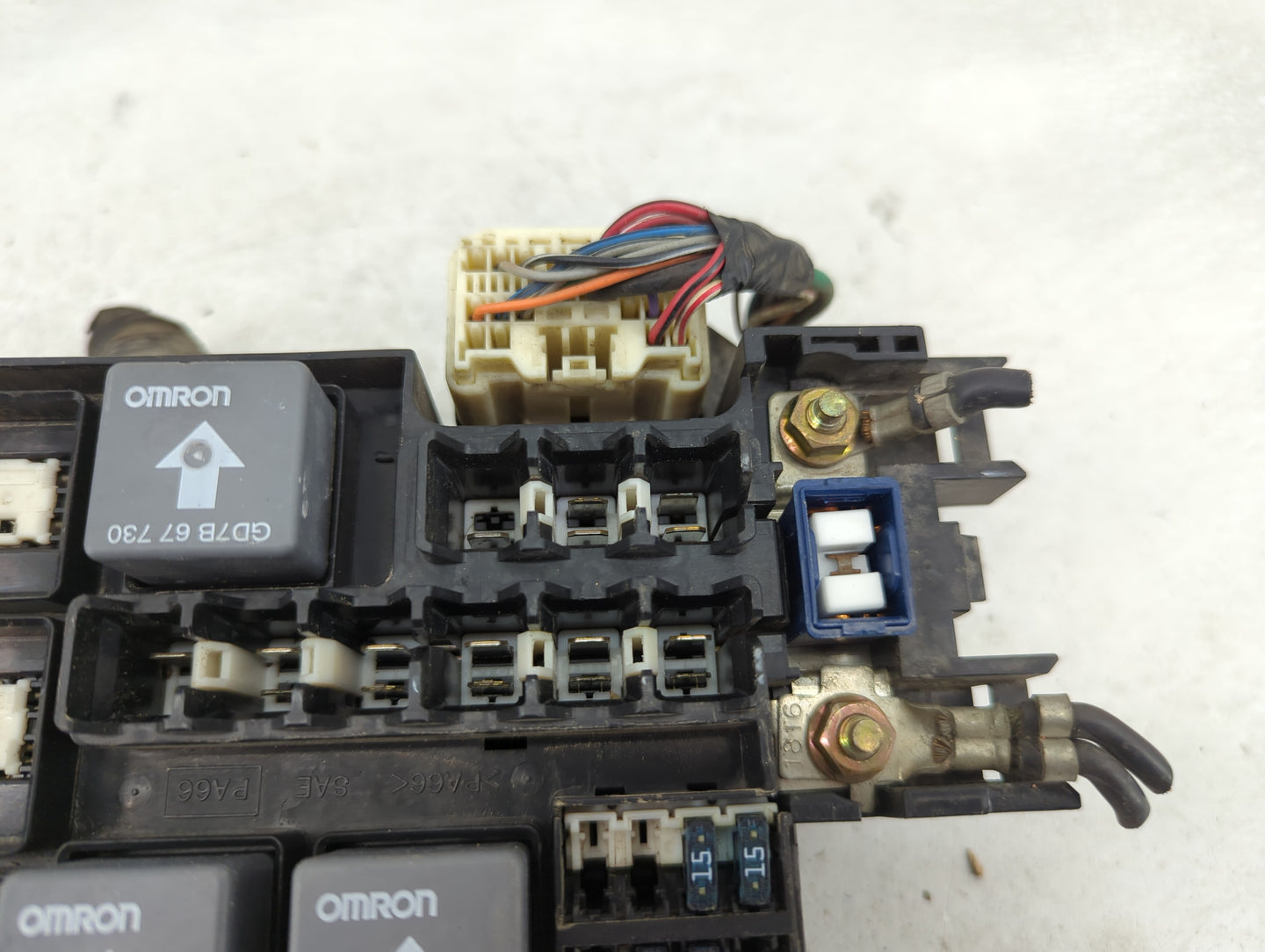 2002 Mazda 626 Fusebox Fuse Box Panel Relay Module P/N:GD7B 67 730 Fits OEM Used Auto Parts - Oemusedautoparts1.com