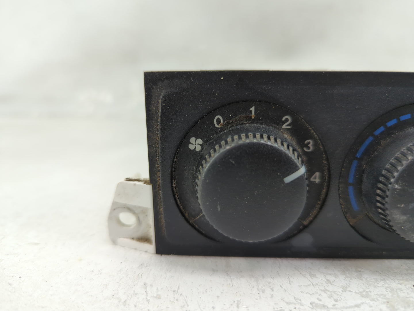 2002 Mazda 626 Climate Control Module Temperature AC/Heater Replacement Fits OEM Used Auto Parts - Oemusedautoparts1.com