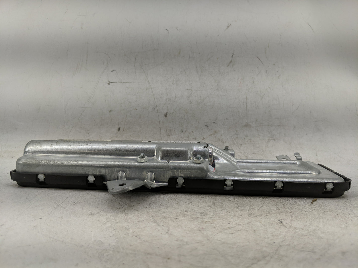 2002-2005 Mercedes-benz C230 Air Bag Driver Left Knee Oem - Oemusedautoparts1.com