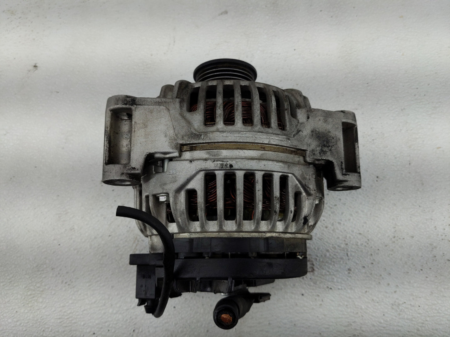 2001-2005 Mercedes-Benz C240 Alternator Replacement Generator Charging Assembly Engine OEM P/N:A 011 154 64 02 Fits OEM Used