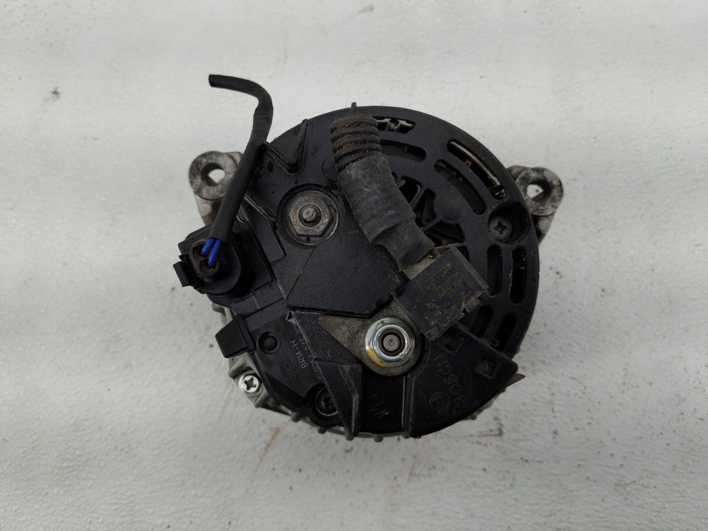 2001-2005 Mercedes-Benz C240 Alternator Replacement Generator Charging Assembly Engine OEM P/N:A 011 154 64 02 Fits OEM Used