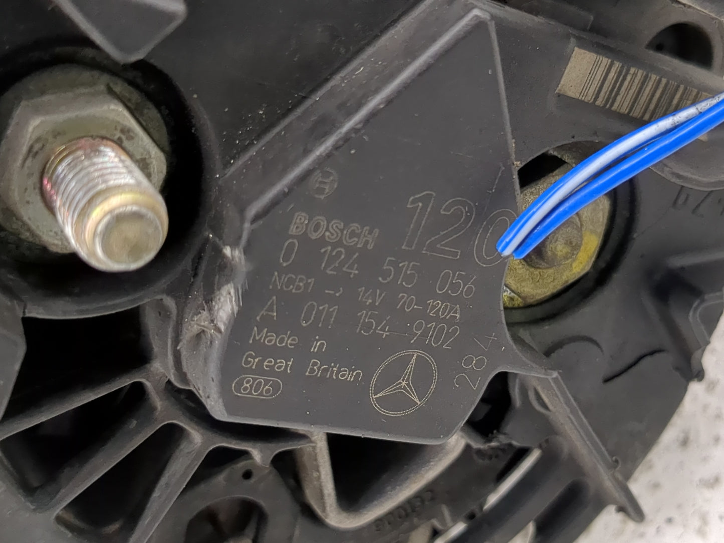 2001-2005 Mercedes-Benz C240 Alternator Replacement Generator Charging Assembly Engine OEM P/N:0 124 515 056 A 011 154 64 02